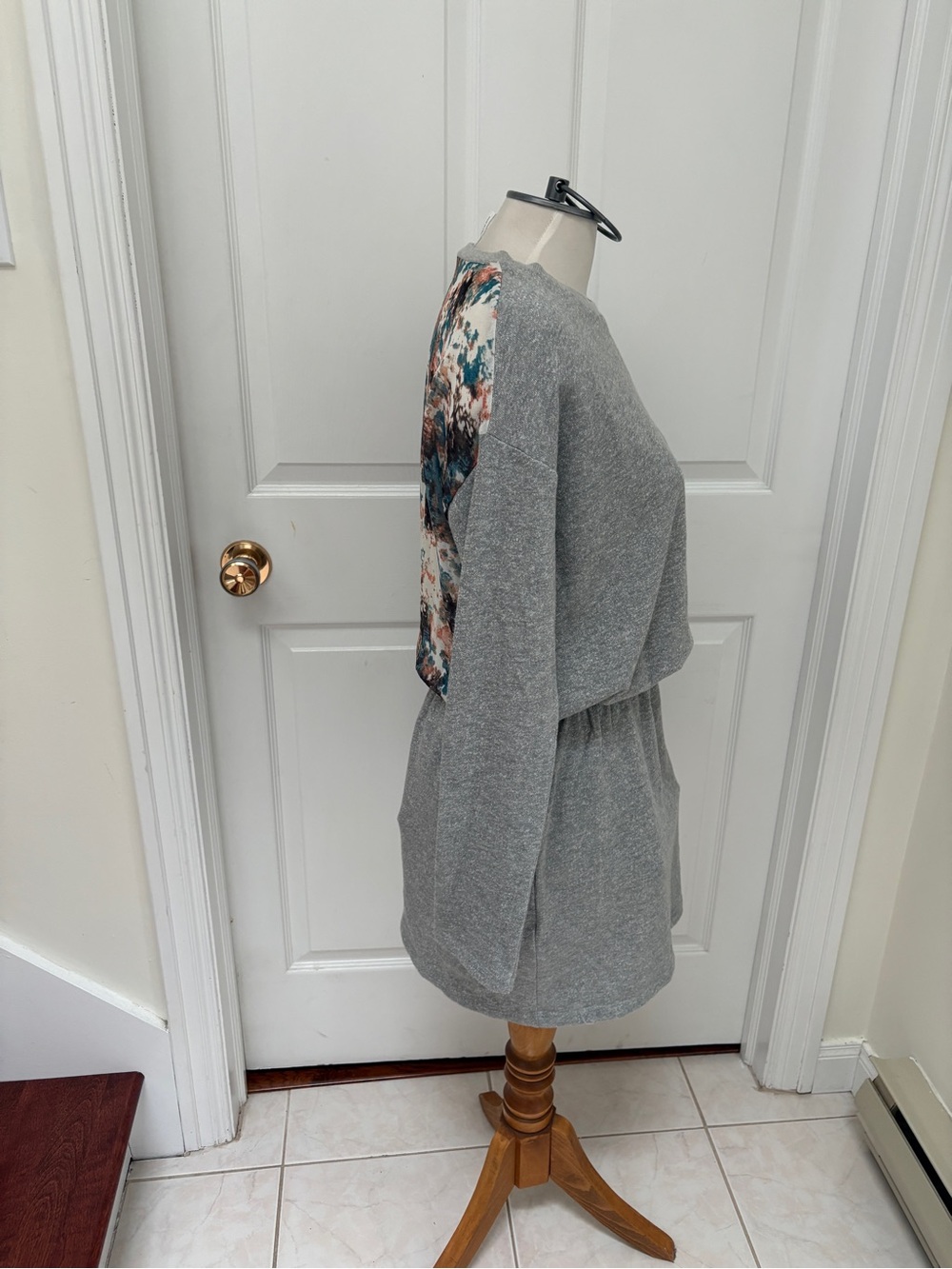 NWOT BCBG Heather Gray Knit Midi Dress ladies medium